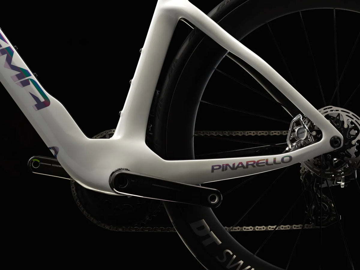 Pinarello Dogma F Red AXS 2x12 DB MY25 FM20 – PRINCETON PEAK 4550 DB XDR