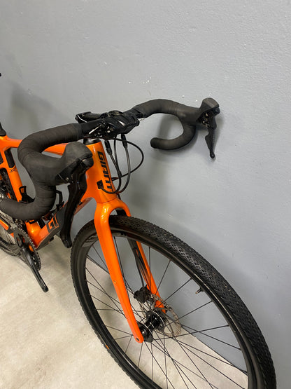 Giant Revolt Carbon Tg M