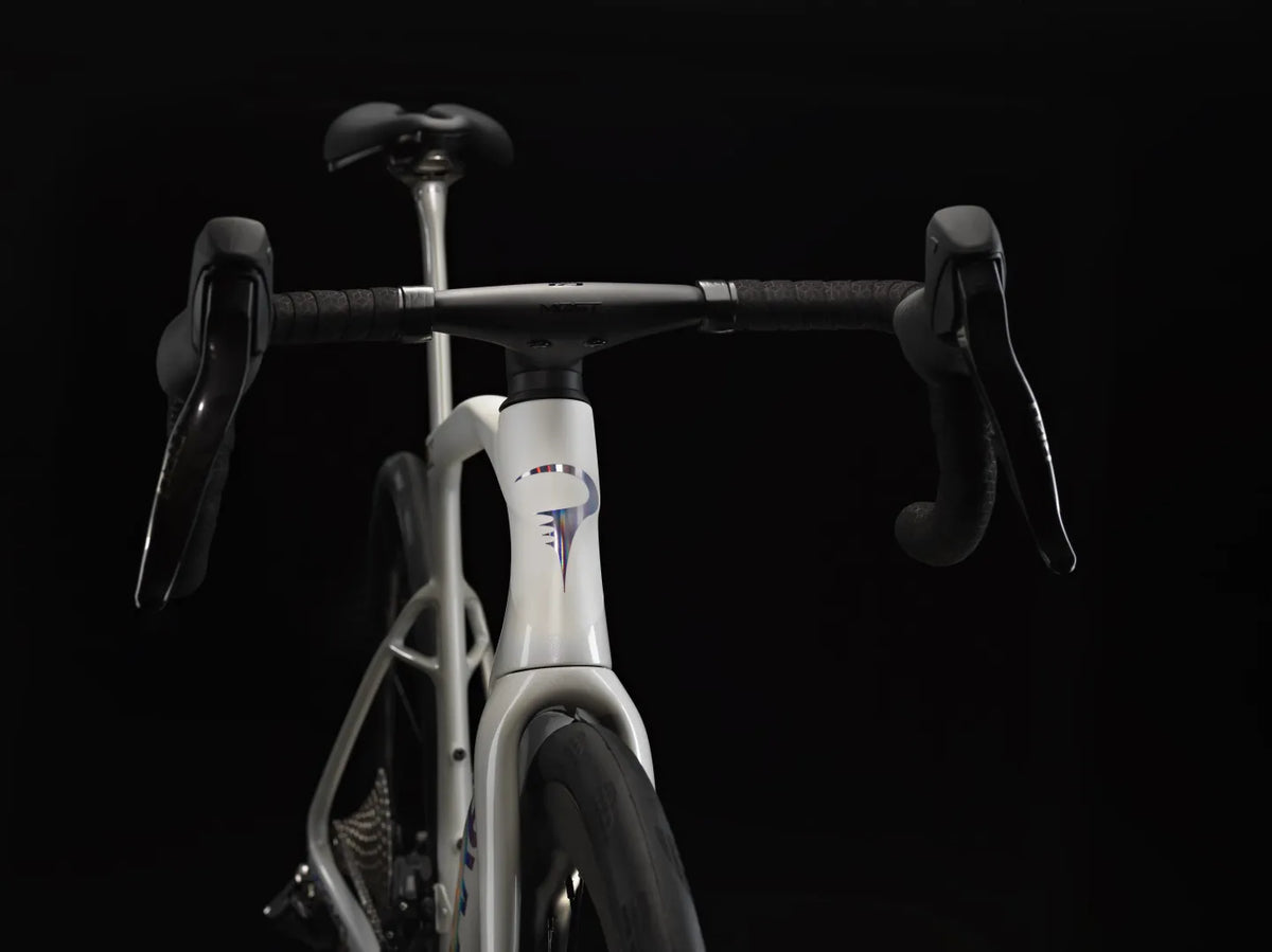 Pinarello Dogma X MY27 Red AXS 2x12 DB MY25 FM20