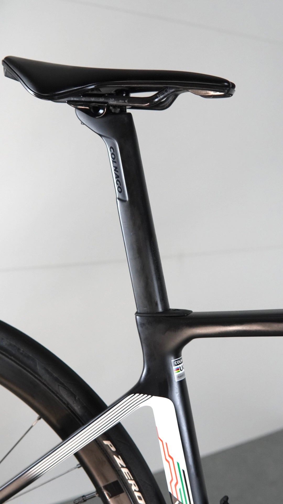 Colnago V4RS UAE tg 517