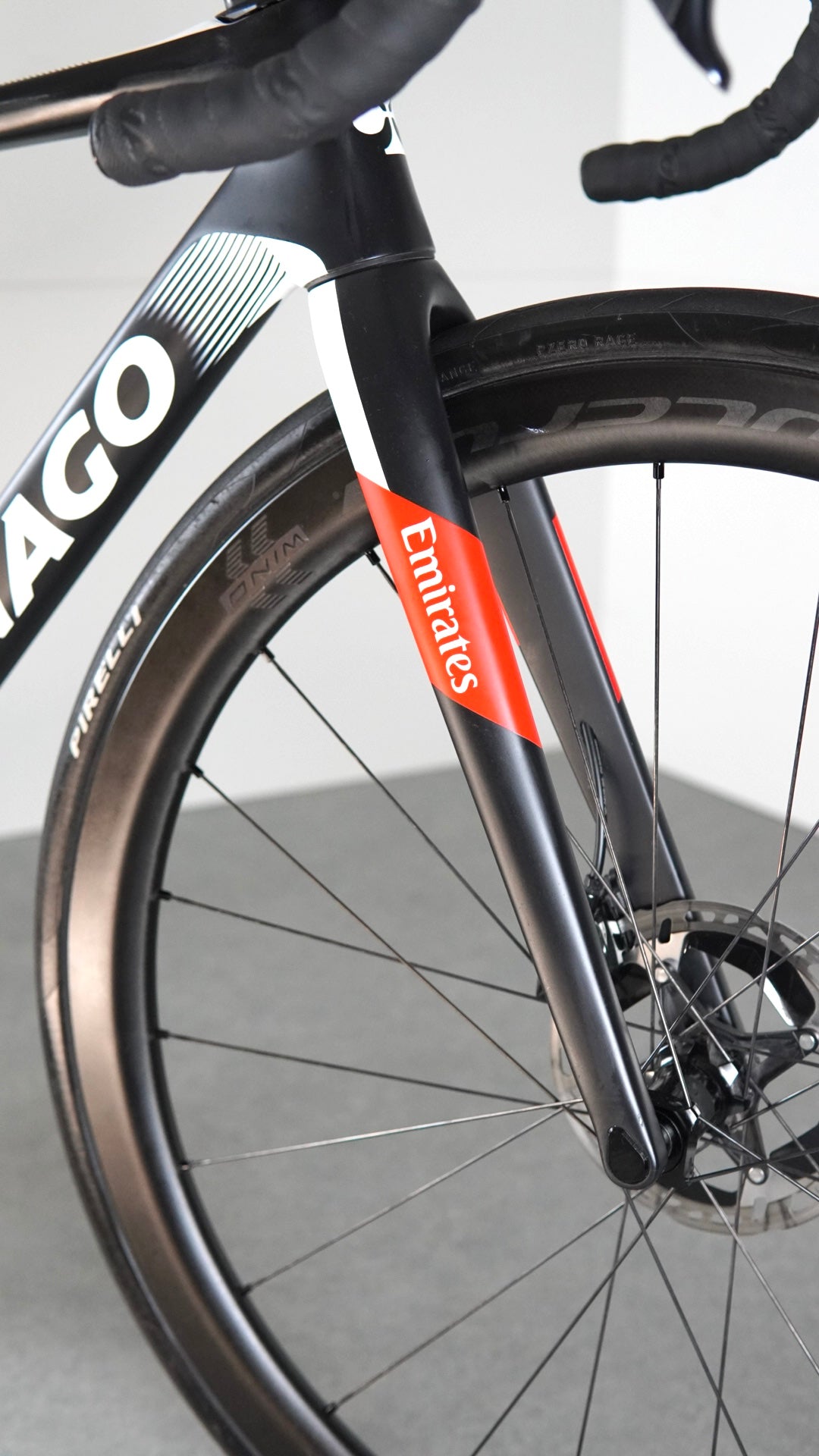 Colnago V4RS UAE tg 517