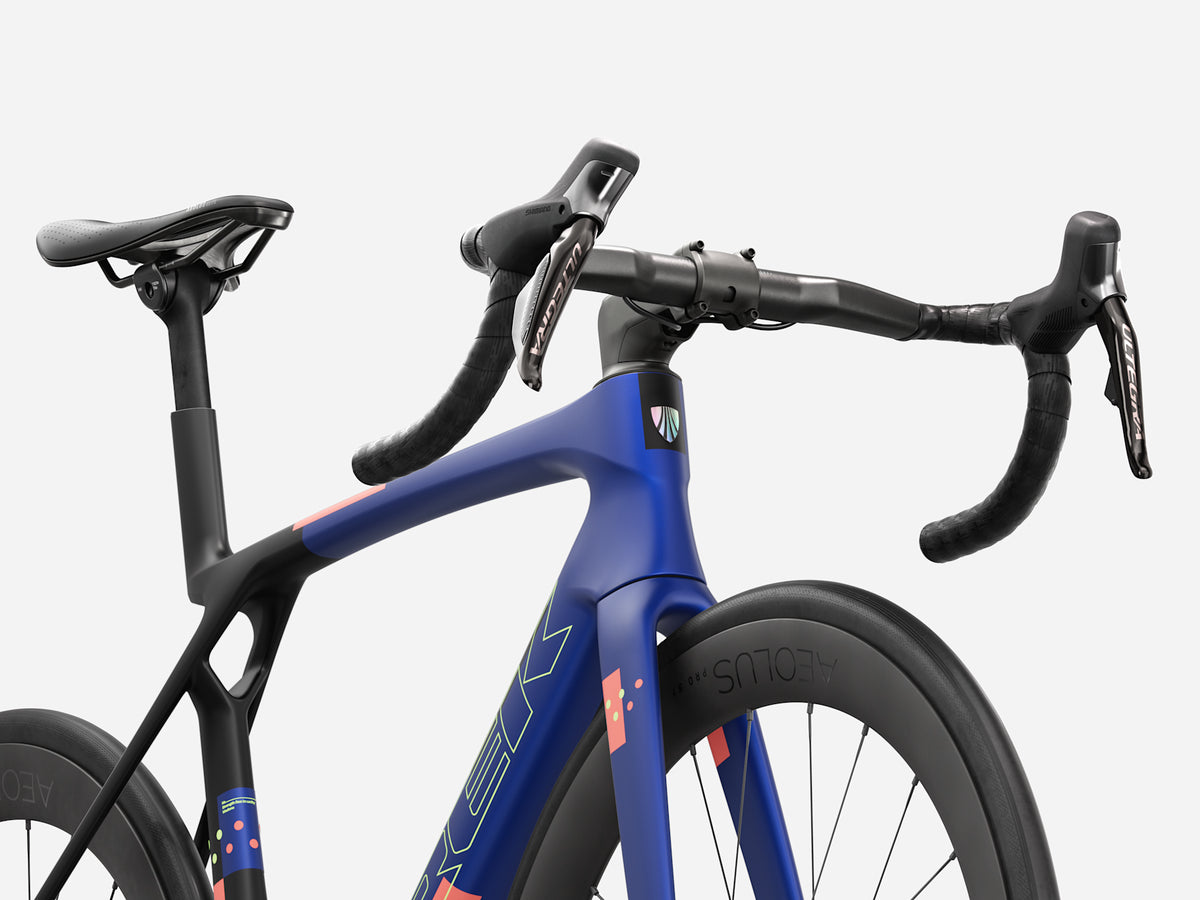 Madone SL 7 Gen 8 — Cobalt Blue, dettaglio 4